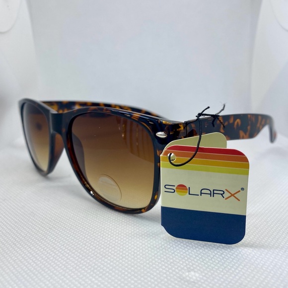 Tortoise Color Frame Women’s Fashion Sunglasses NWT - Picture 2 of 5